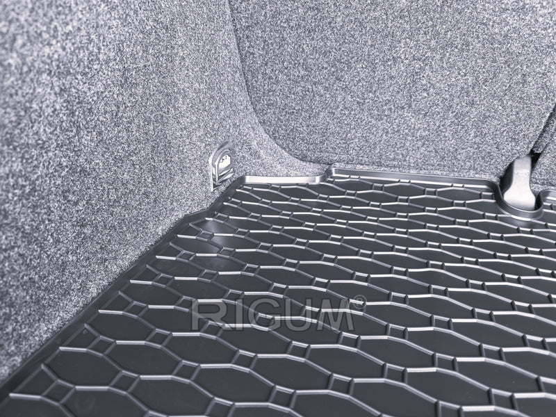 Гумена стелка за багажник Rigum за Volkswagen Golf 5 хечбек (2003–2008) Space Saver гума или комплект за ремонт
