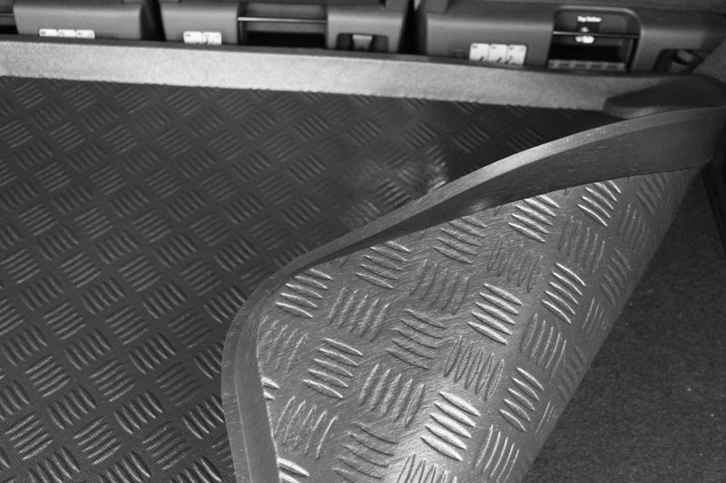 Стелка за багажник MIX-PLAST за Chevrolet Cruze I Hatchback (2009–2011)