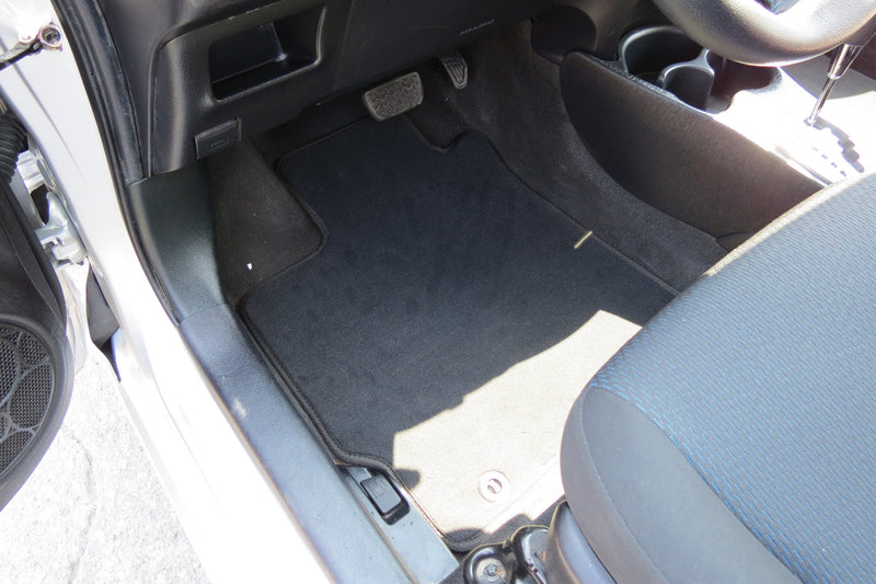 Мокетни стелки Petex за Toyota Yaris (2011–2020) без Hybrid Style