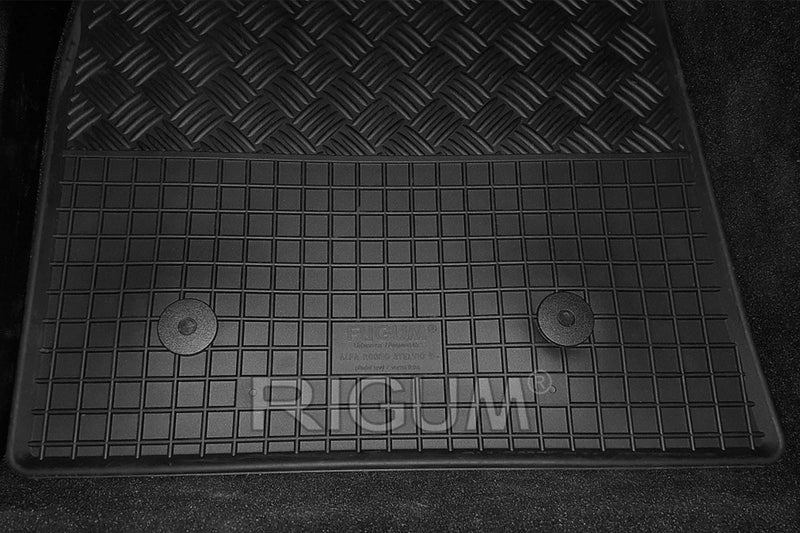 Гумени стелки Rigum за Alfa Romeo Stelvio (2017+)