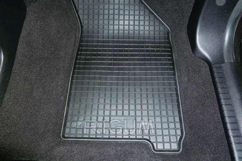 Гумени стелки Rigum за Dodge Journey (2008+)
