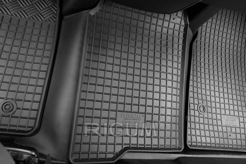 Гумени стелки Rigum за Ford Transit (2015+) 3 места
