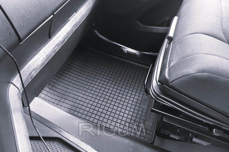 Гумени стелки Rigum за Iveco S-Way Standart (2019+) – 2 части