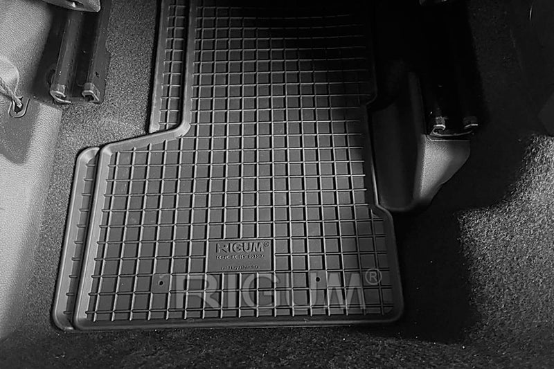 Гумени стелки Rigum за Jeep Renegade (2014+)