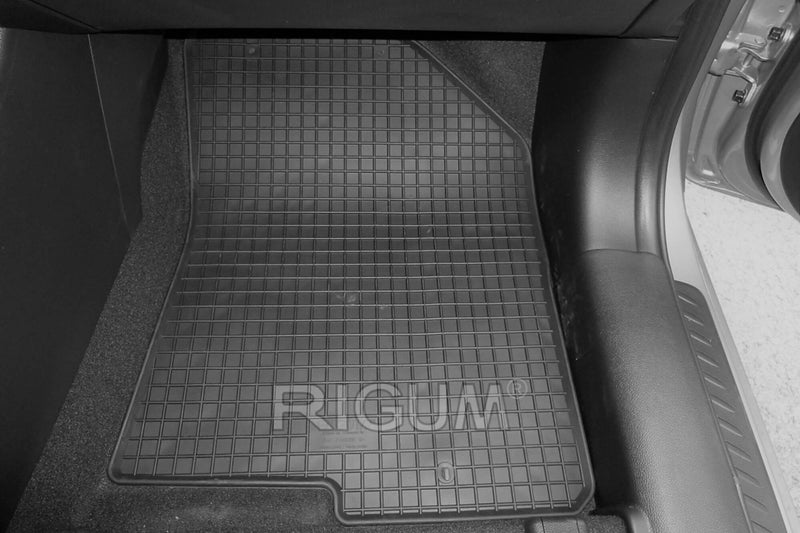 Гумени стелки Rigum за Kia Carens (2013-2019) – 5 места