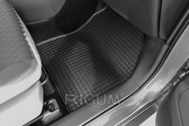 Гумени стелки Rigum за Toyota Yaris / Yaris Hybrid (2020+)