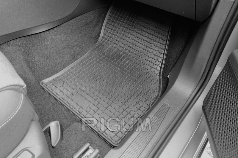 Гумени стелки Rigum за VW Caddy (2021+) предни 2 части