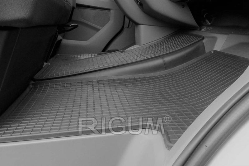 Гумени стелки Rigum за VW Crafter (2017+) 3 части