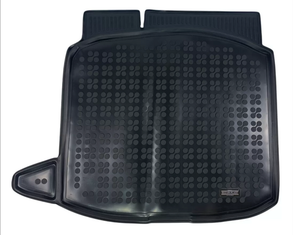 Гумена стелка за багажник Rezaw-Plast® за Dacia Duster MHeV / LPG (2024+)