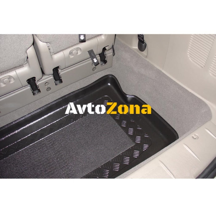 Анти плъзгаща стелка за Chrysler Grand Voyager IV (2001-2007) STOW’N GO 7 seats-3rd row up (for the space under 3rd row of seats) - Avtozona