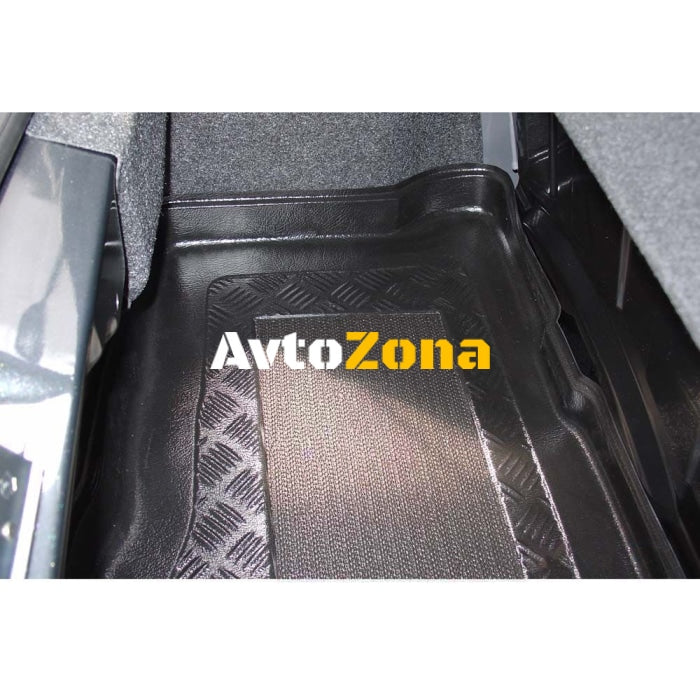 Анти плъзгаща стелка за багажник за Citroen C1 (2005-2014) / Toyota Aygo / Peugeot 107 Hatchback 3d/5d - Avtozona