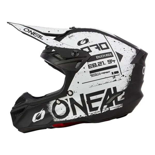 Мотокрос каска O’NEAL 5SERIES SCARZ BLACK/WHITE V.24 - Avtozona