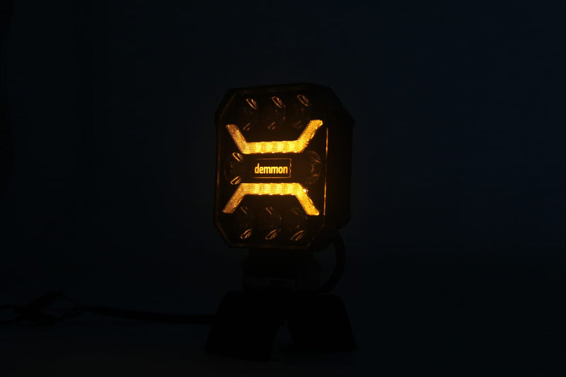 Универсална мощна LED ЛЕД диодна лампа халоген с 3 светлини бяла - жълта