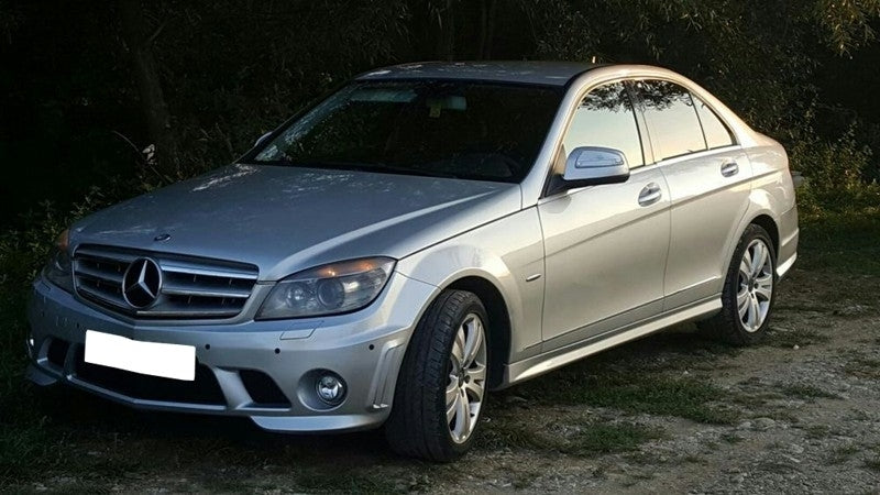 Предна броня за Mercedes C-Class W204 (2007-2012) с дизайн C63 и отвори за парктроник